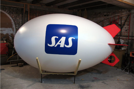 Dirigibile RC da 3m con logo SAS